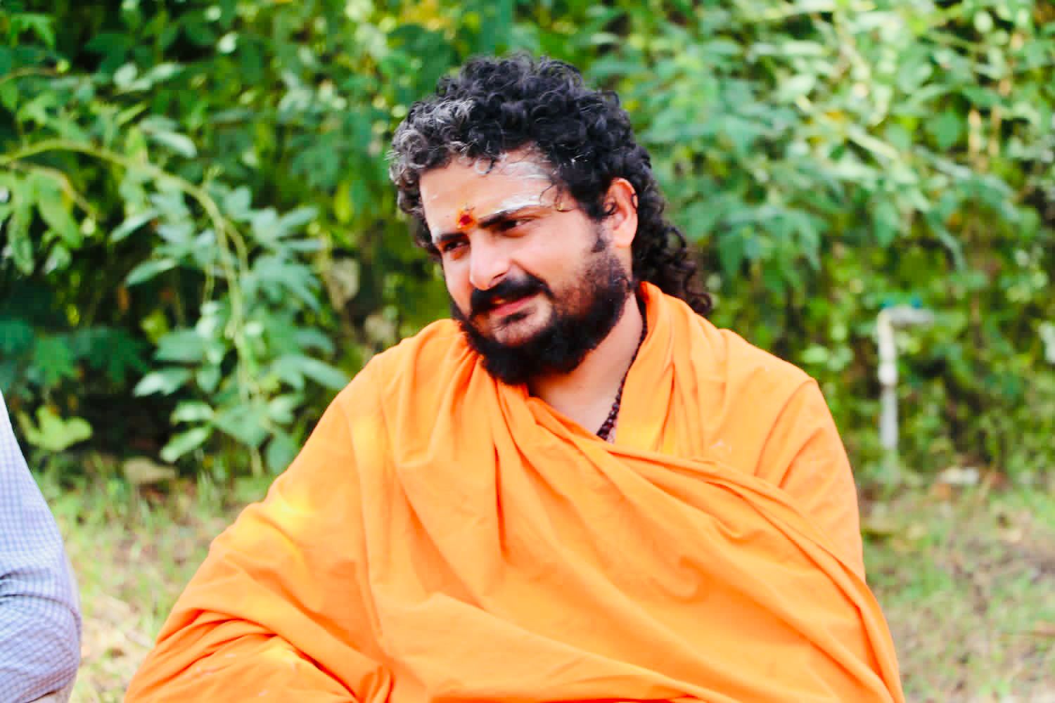 Acharya Shri Vivek Rishi Ji